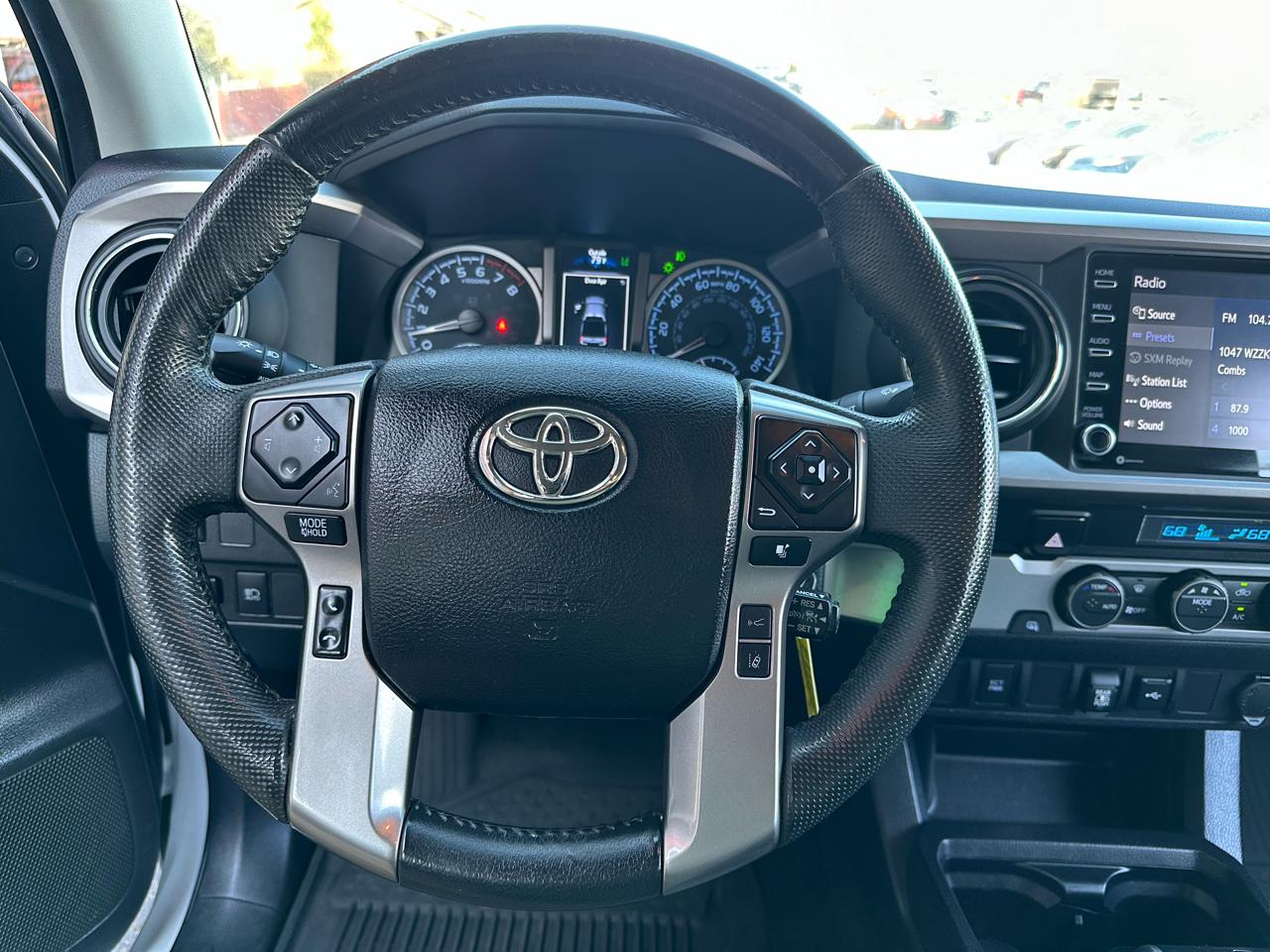 Toyota Tacoma 2WD SR5 Double Cab 5' Bed V6 AT (Natl) 2022