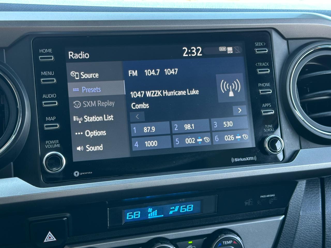 Toyota Tacoma 2WD SR5 Double Cab 5' Bed V6 AT (Natl) 2022