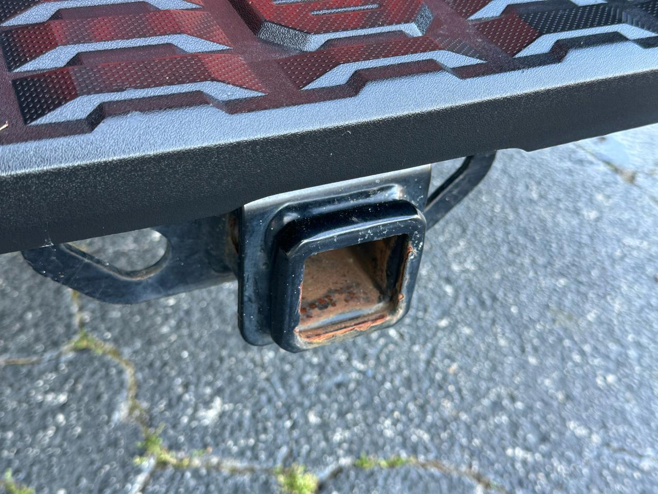 Toyota Tacoma 2WD SR5 Double Cab 5' Bed V6 AT (Natl) 2022