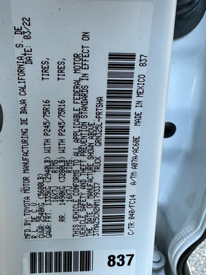 Toyota Tacoma 2WD SR5 Double Cab 5' Bed V6 AT (Natl) 2022