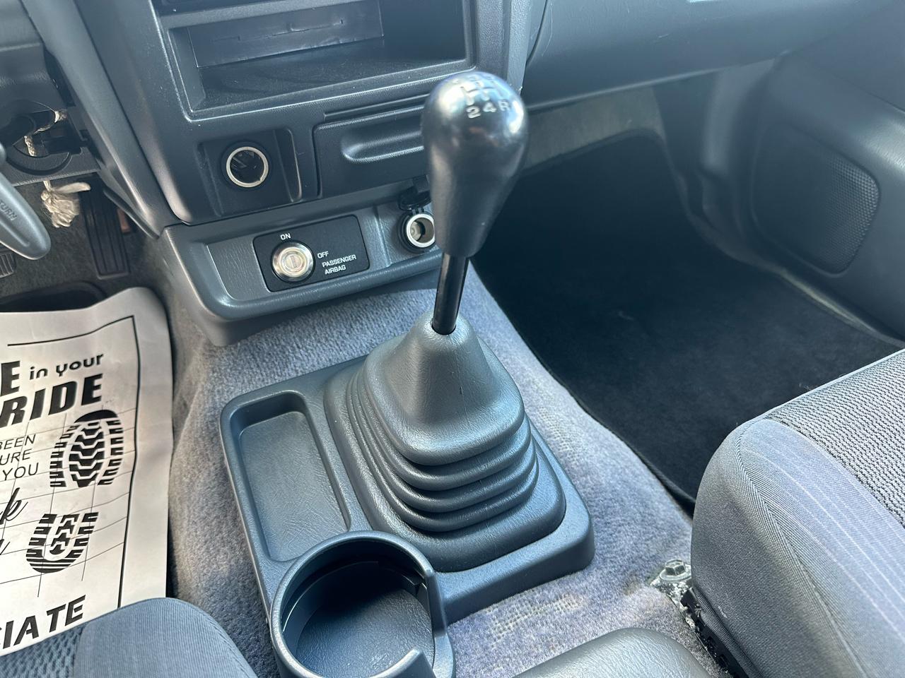 Nissan Frontier 2WD XE King Cab I4 Manual 2001