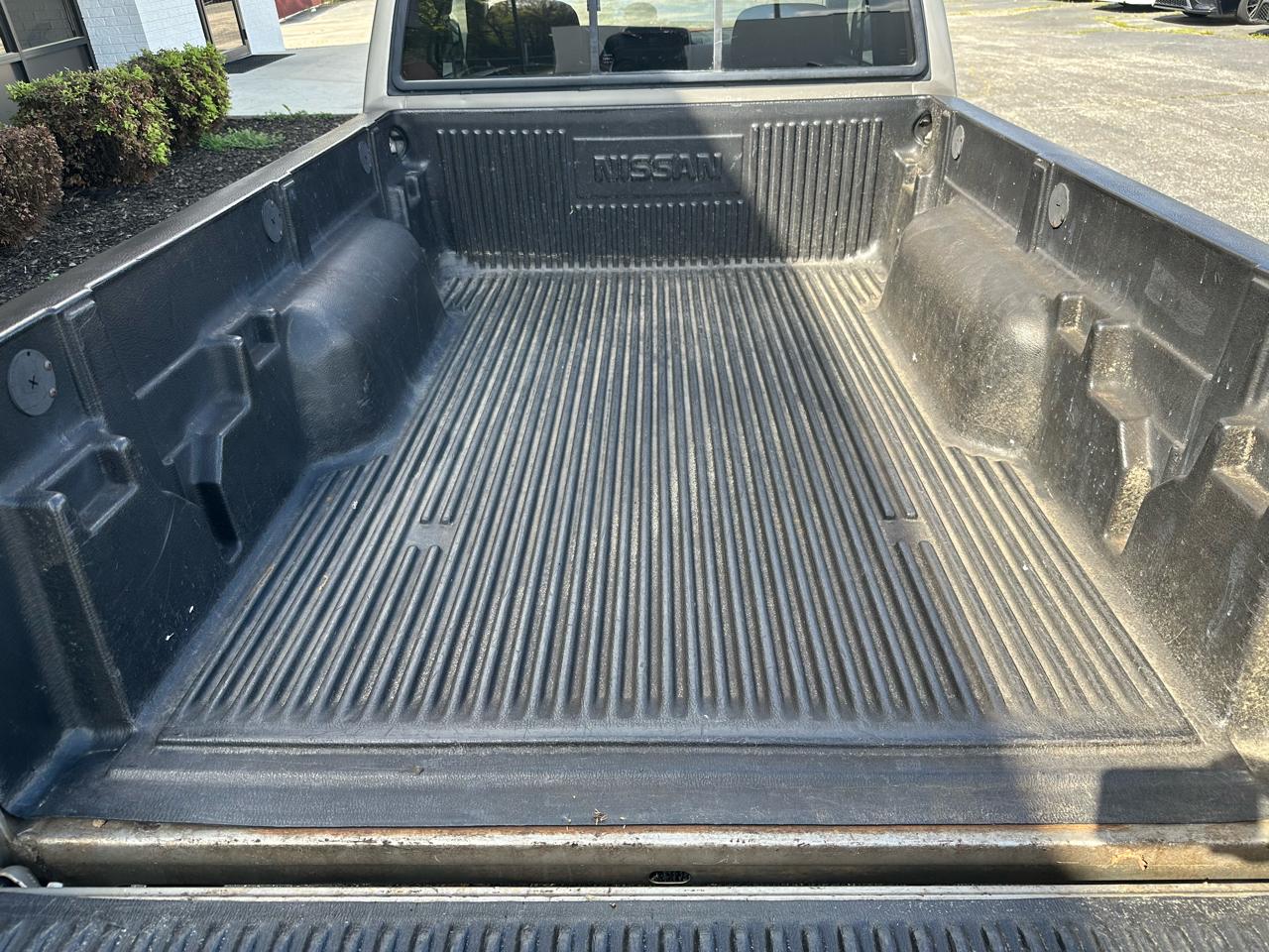 Nissan Frontier 2WD XE King Cab I4 Manual 2001