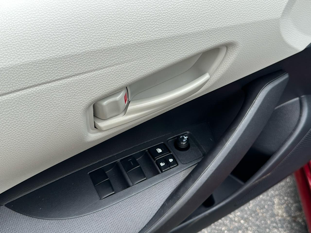 Toyota Corolla LE CVT (Natl) 2024