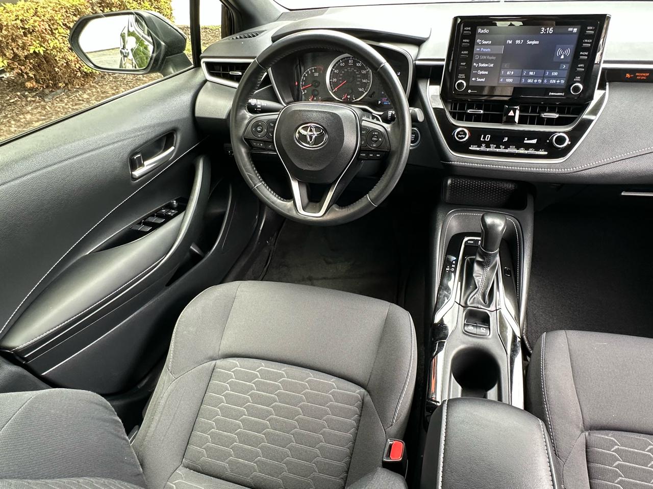 Toyota Corolla Hatchback SE CVT (Natl) 2022