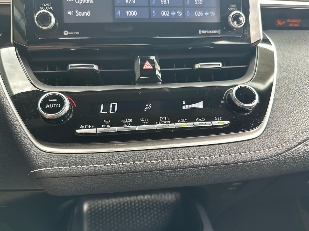 Toyota Corolla Hatchback SE CVT (Natl) 2022