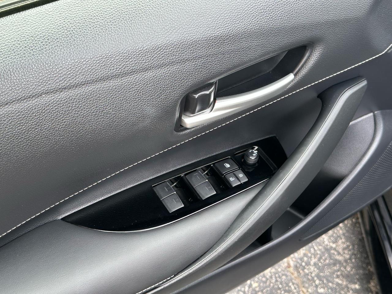 Toyota Corolla Hatchback SE CVT (Natl) 2022