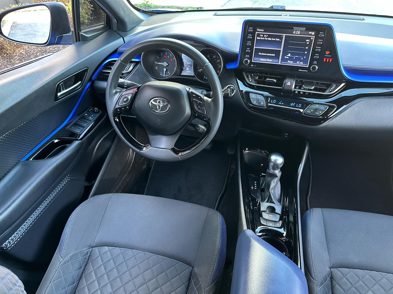 Toyota C-HR XLE FWD (Natl) 2021