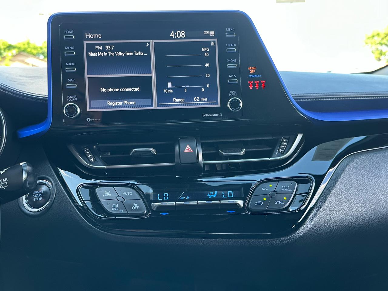 Toyota C-HR XLE FWD (Natl) 2021