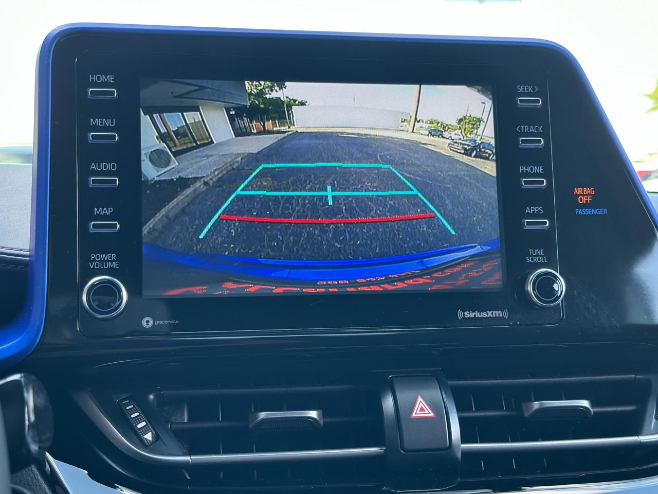 Toyota C-HR XLE FWD (Natl) 2021