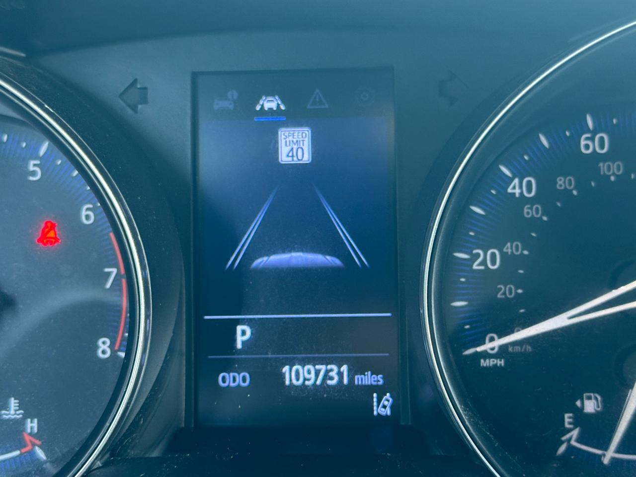 Toyota C-HR XLE FWD (Natl) 2021