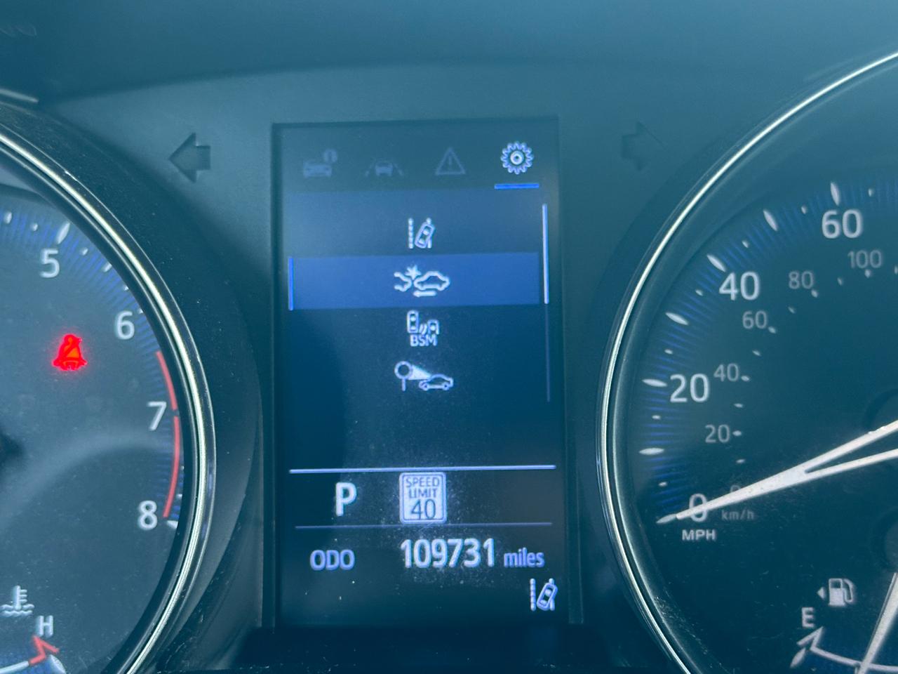 Toyota C-HR XLE FWD (Natl) 2021