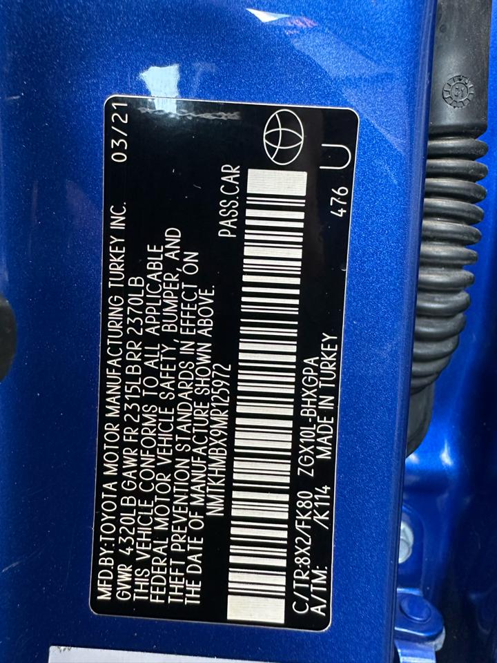 Toyota C-HR XLE FWD (Natl) 2021