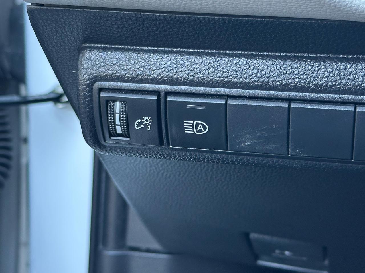 Toyota Corolla LE CVT (Natl) 2023