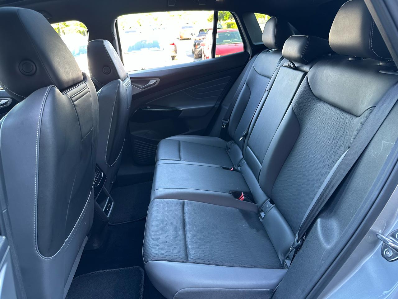 Volkswagen ID.4 Pro S AWD w/SK On Battery 2023
