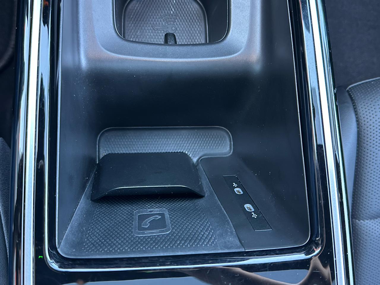 Volkswagen ID.4 Pro S AWD w/SK On Battery 2023