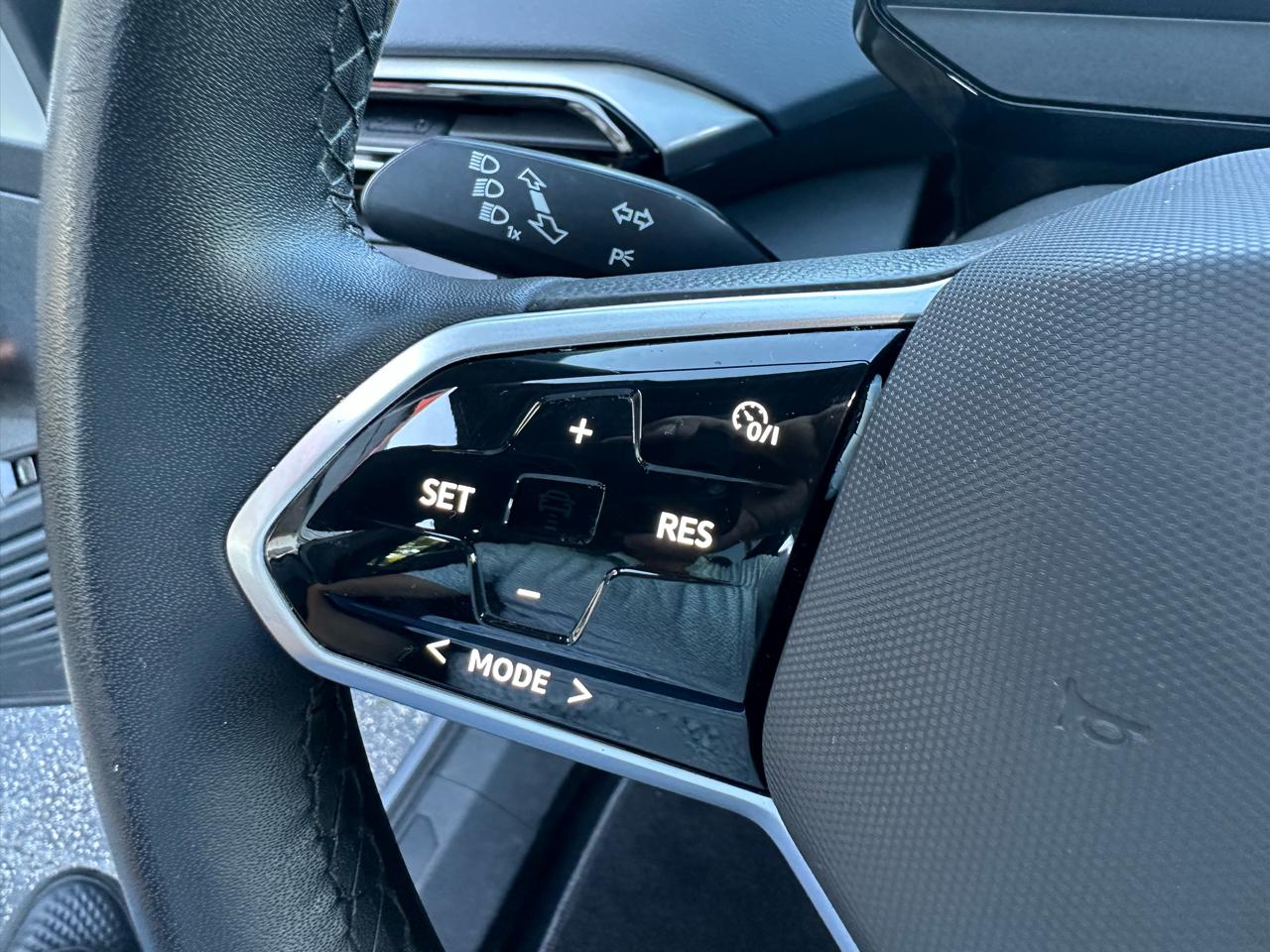 Volkswagen ID.4 Pro S AWD w/SK On Battery 2023