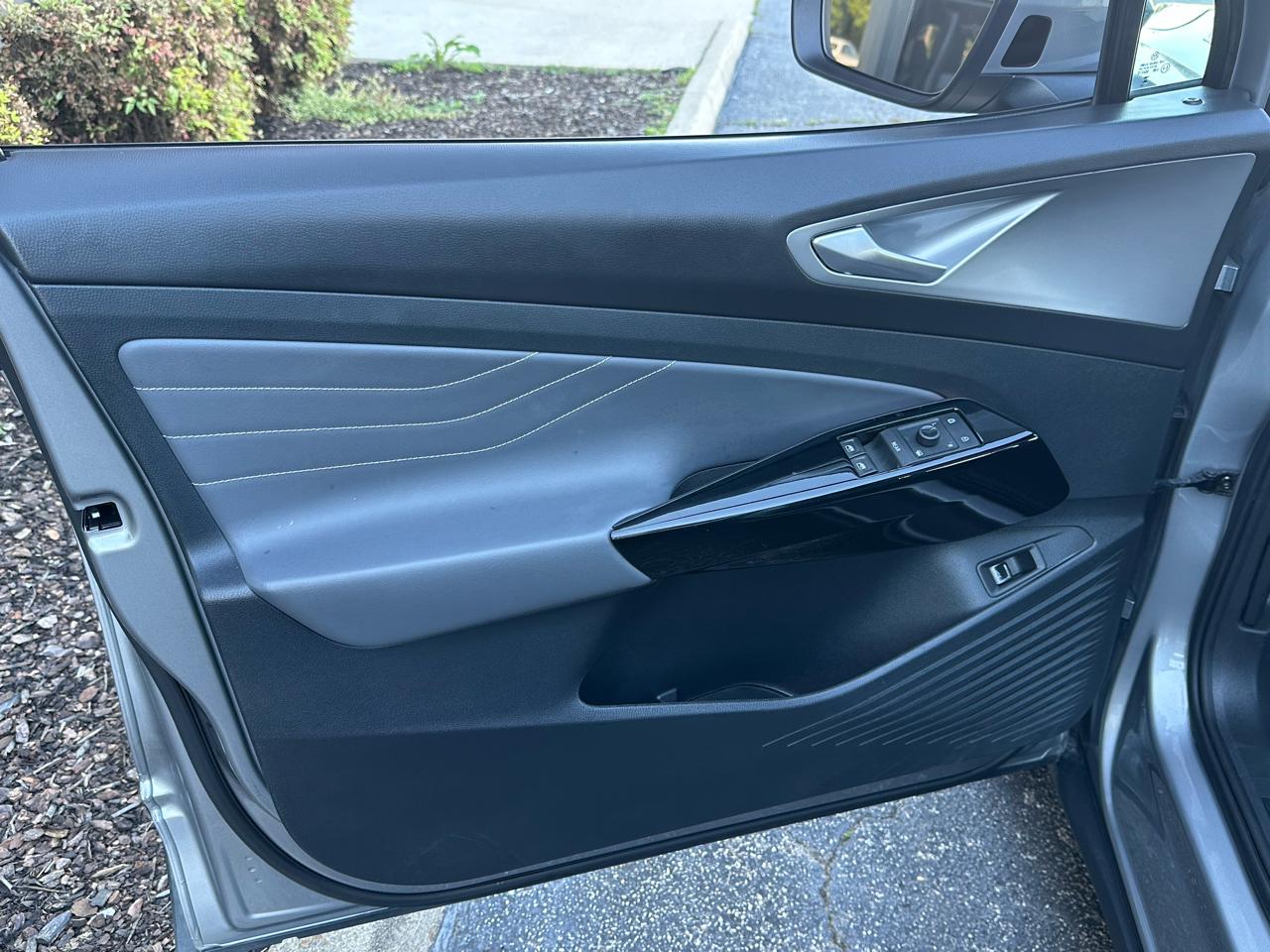 Volkswagen ID.4 Pro S AWD w/SK On Battery 2023