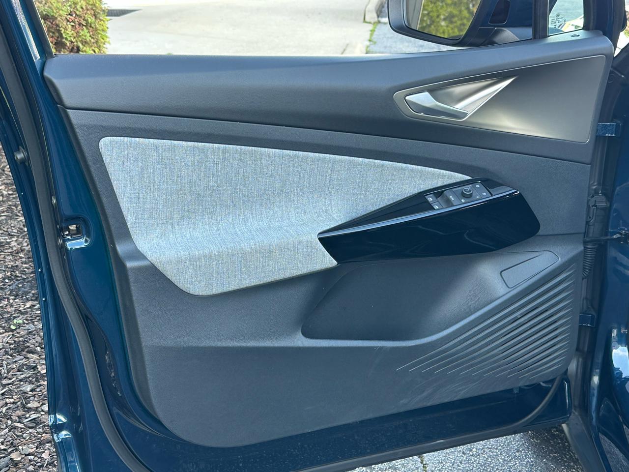 Volkswagen ID.4 Standard RWD w/SK On Battery 2023