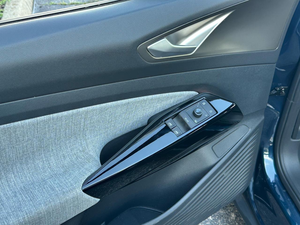 Volkswagen ID.4 Standard RWD w/SK On Battery 2023