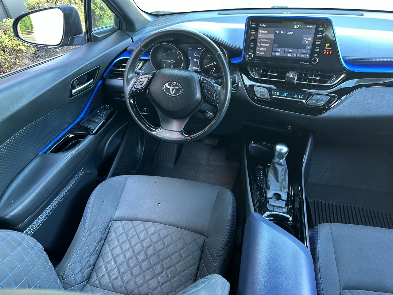 Toyota C-HR XLE FWD (Natl) 2021