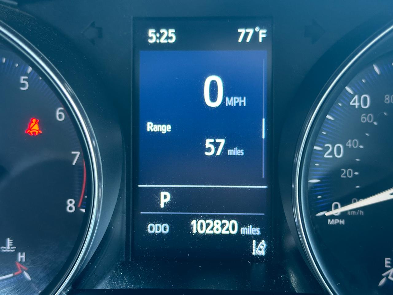 Toyota C-HR XLE FWD (Natl) 2021