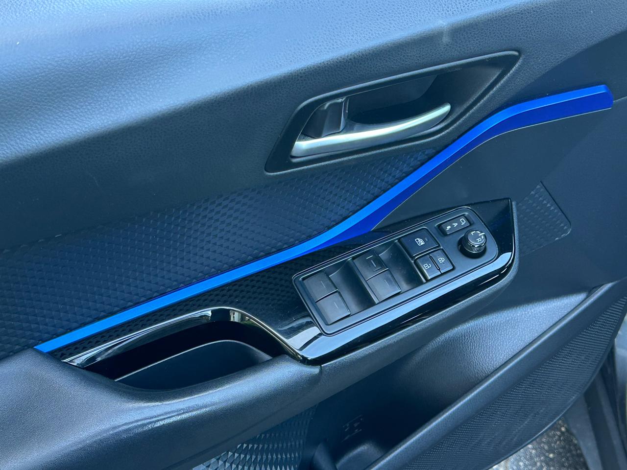 Toyota C-HR XLE FWD (Natl) 2021