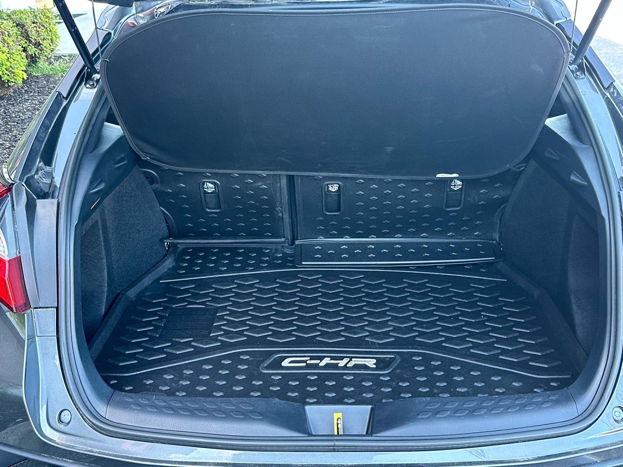 Toyota C-HR XLE FWD (Natl) 2021