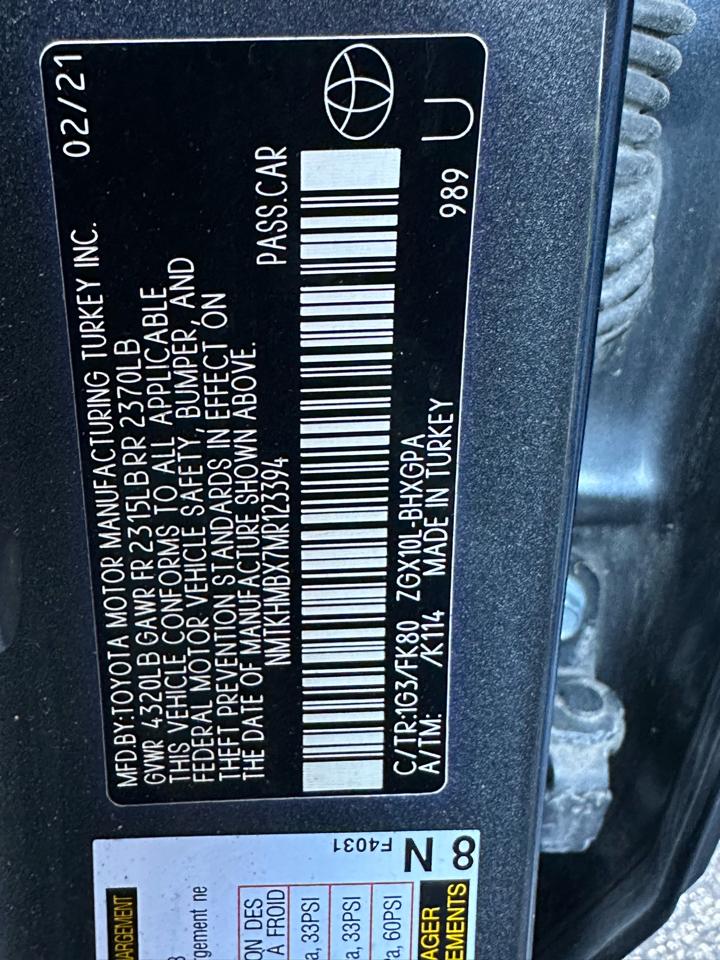 Toyota C-HR XLE FWD (Natl) 2021