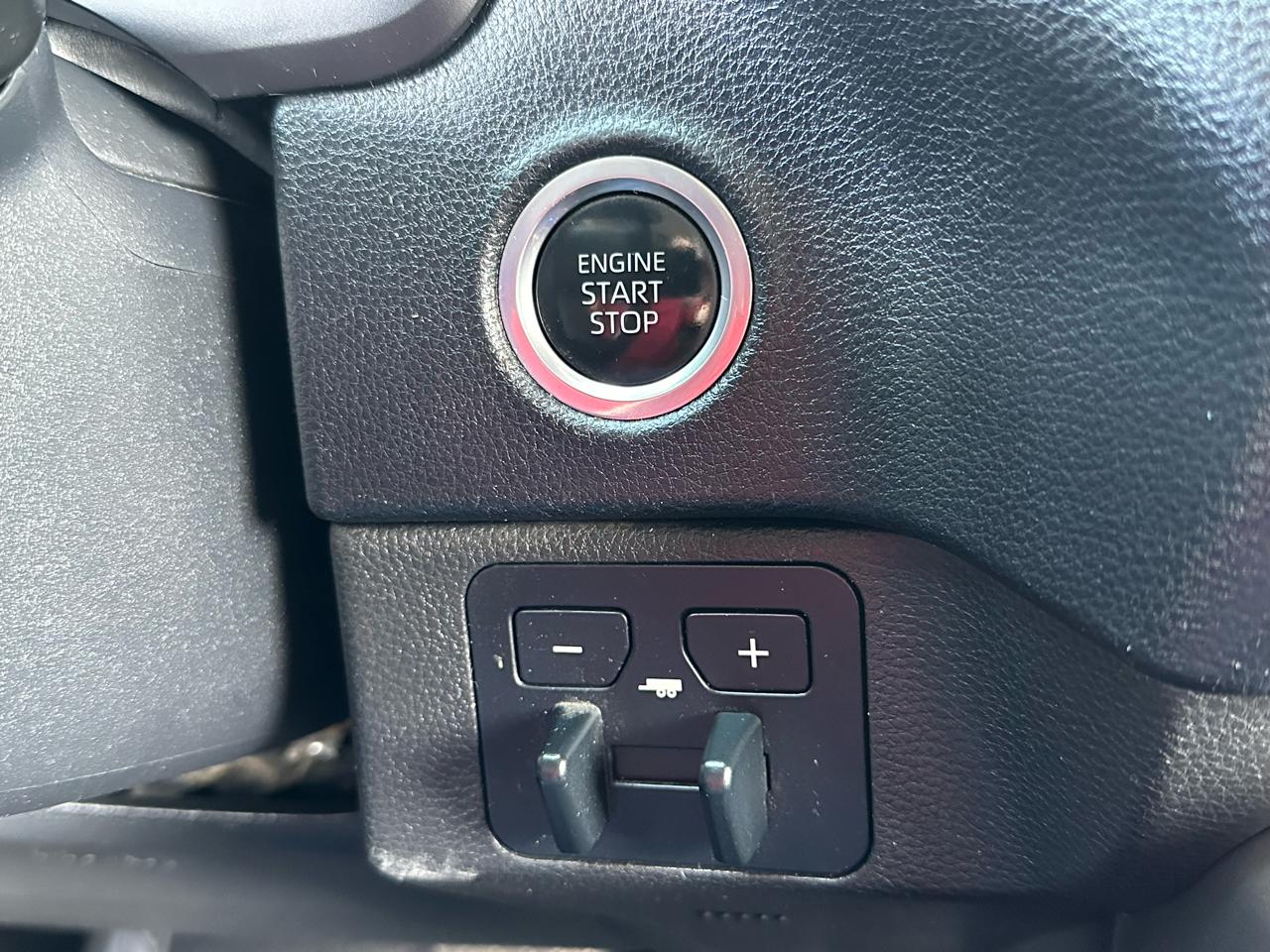 Toyota Tundra 2WD SR5 CrewMax 5.5' Bed (Natl) 2023