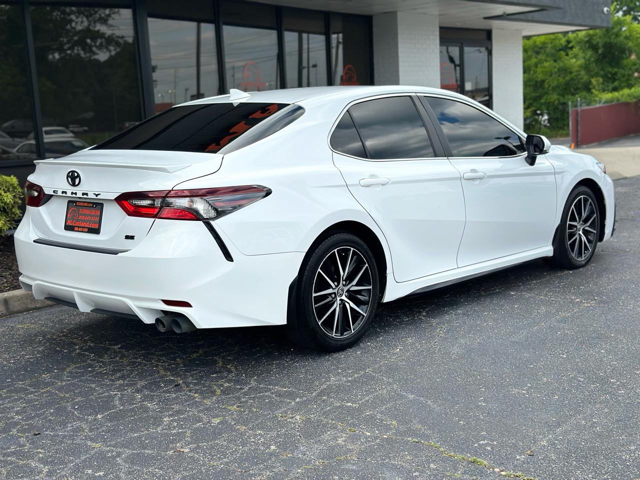 Toyota Camry SE Auto (Natl) 2023