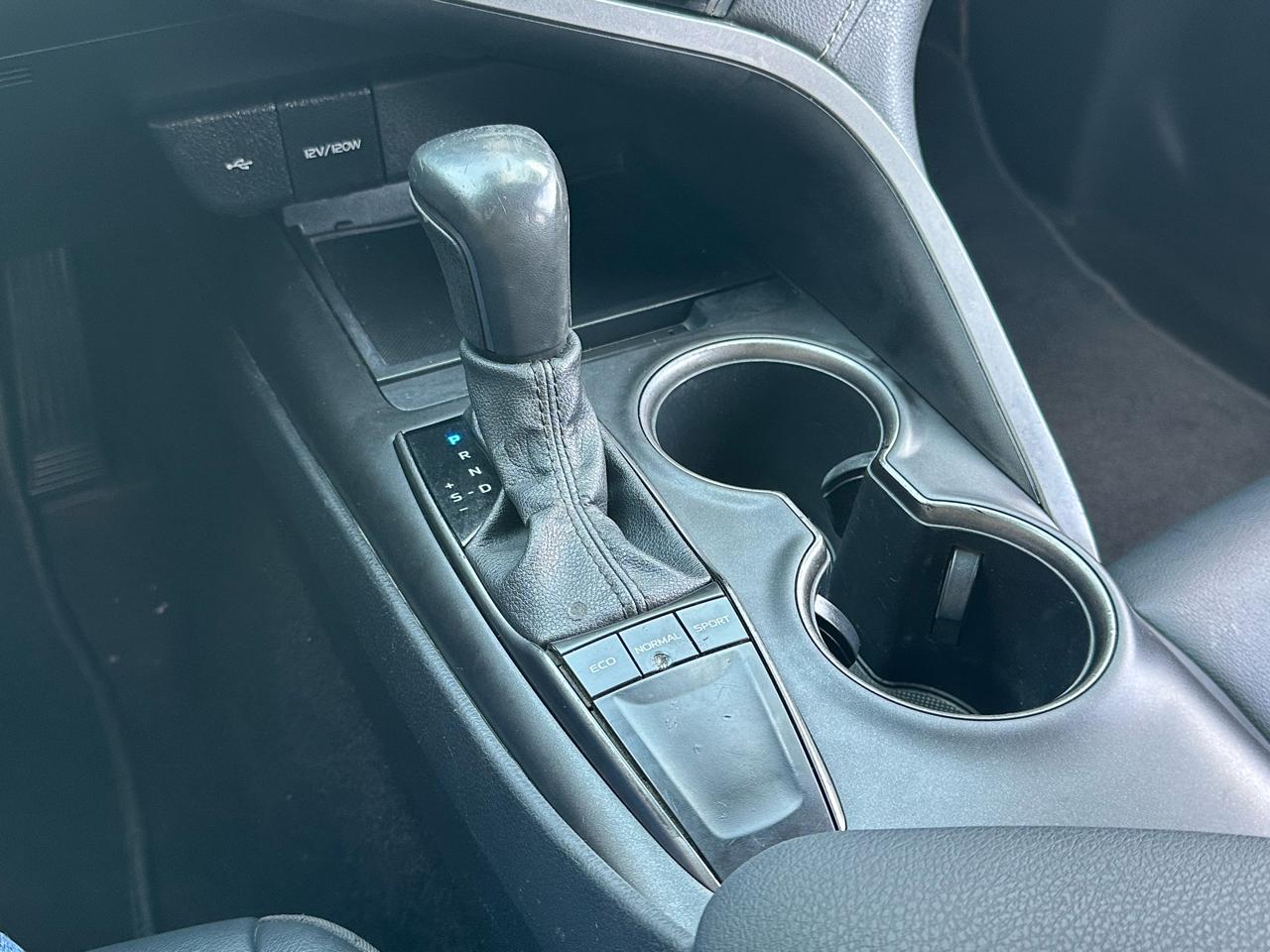 Toyota Camry SE Auto (Natl) 2023