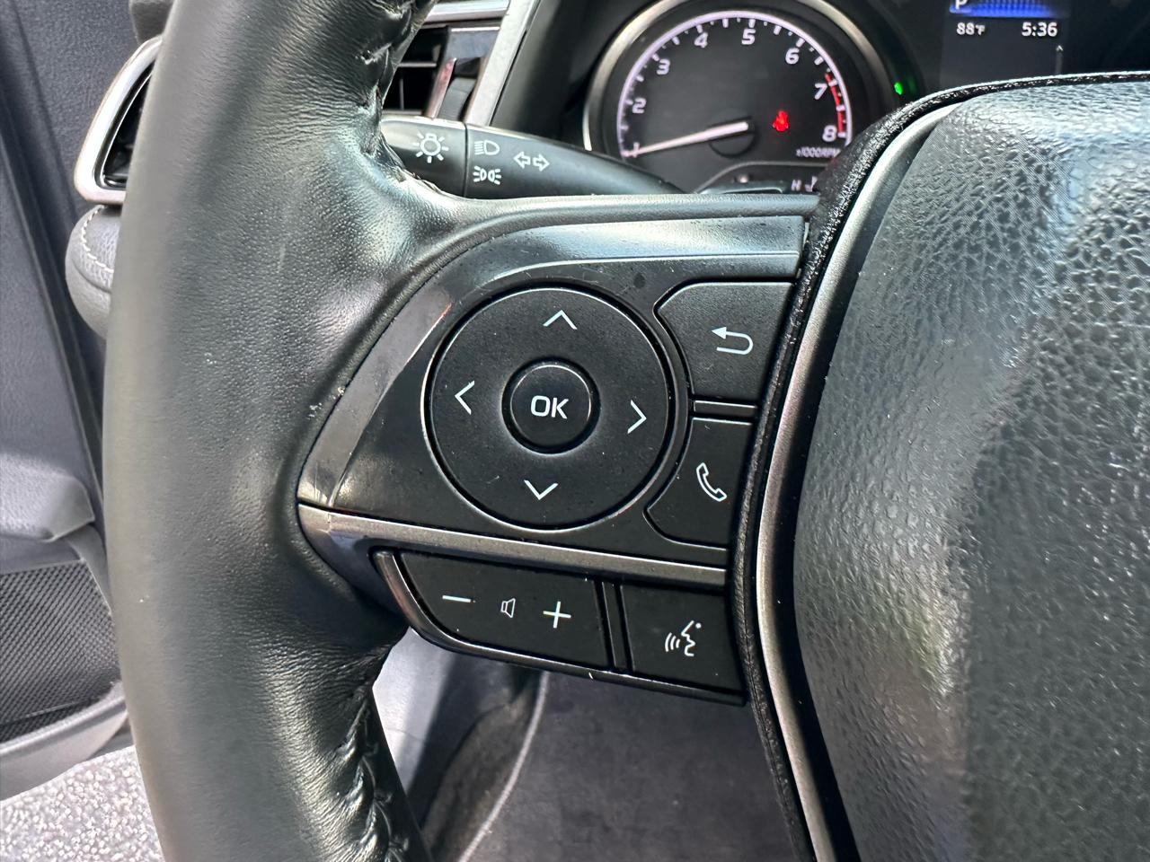 Toyota Camry SE Auto (Natl) 2023