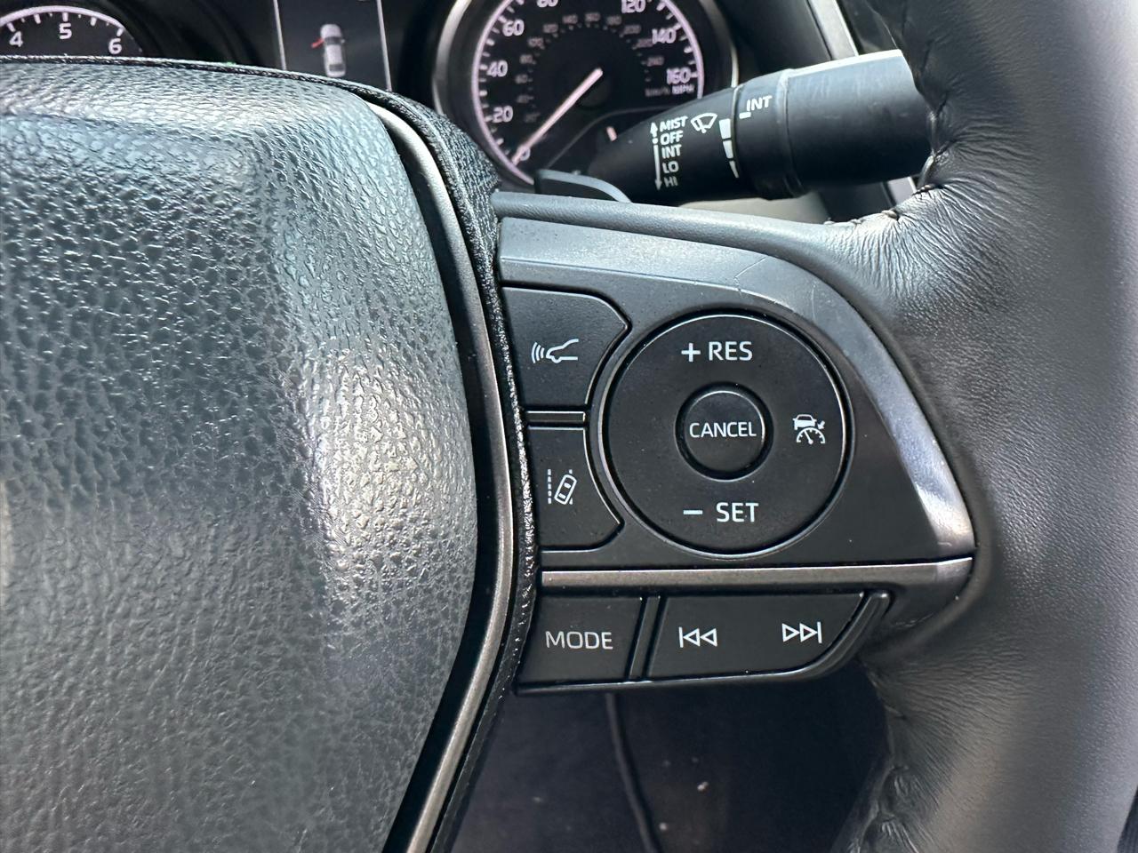 Toyota Camry SE Auto (Natl) 2023