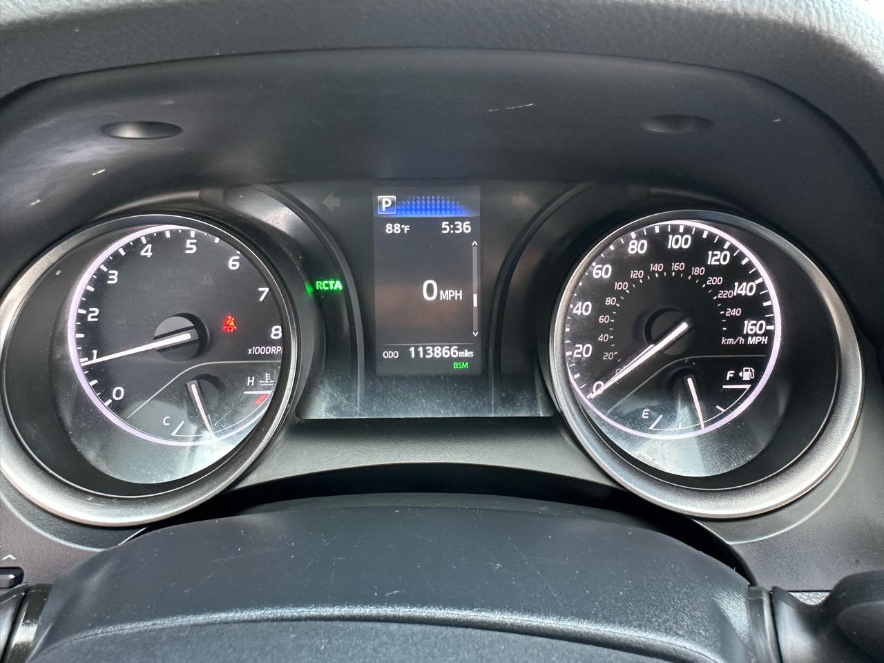 Toyota Camry SE Auto (Natl) 2023