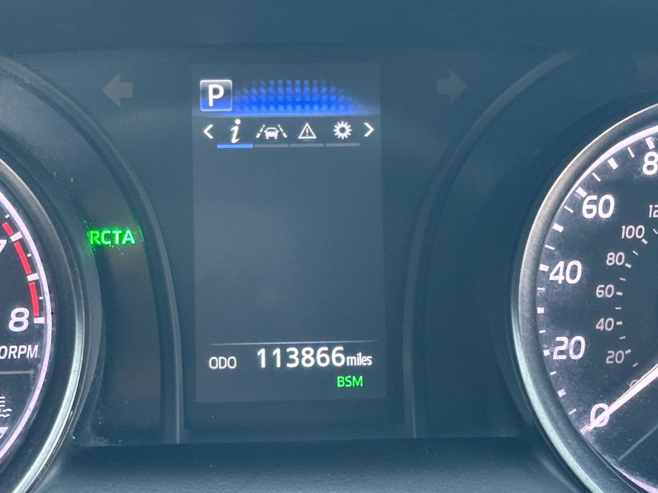 Toyota Camry SE Auto (Natl) 2023