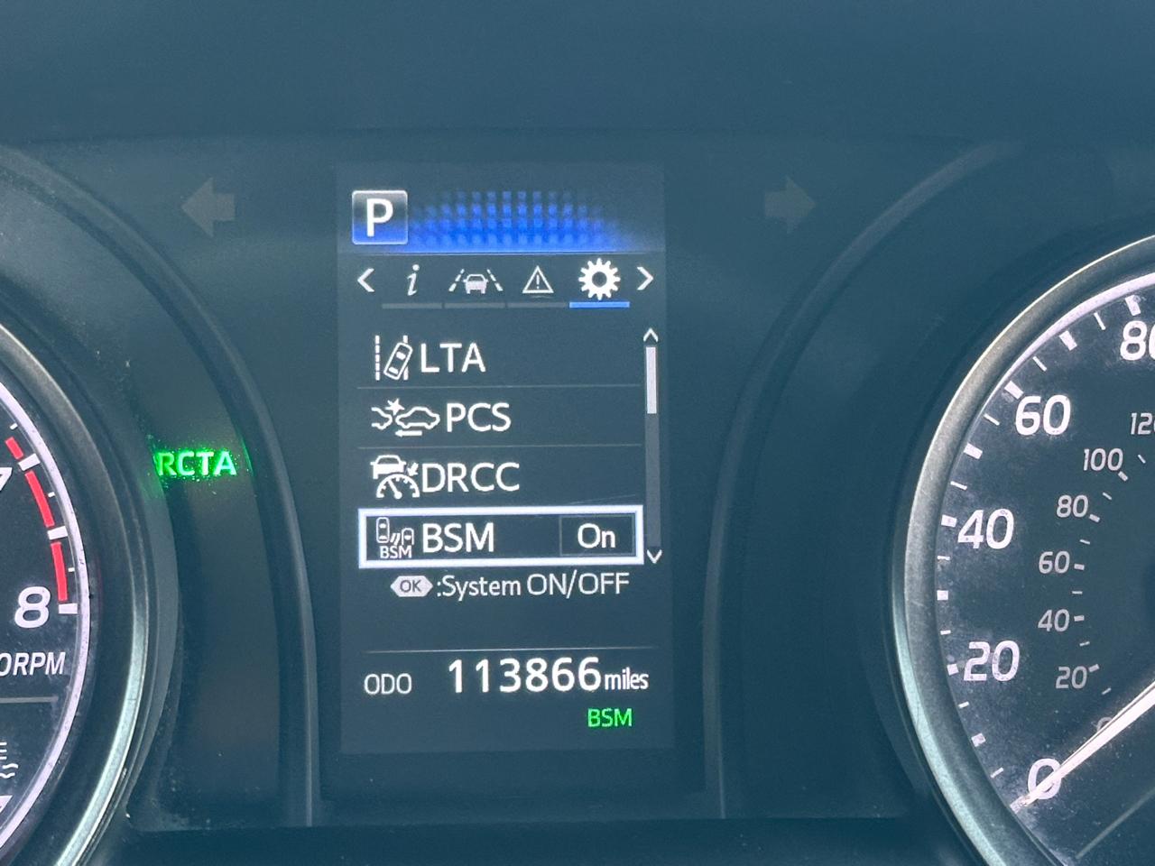 Toyota Camry SE Auto (Natl) 2023