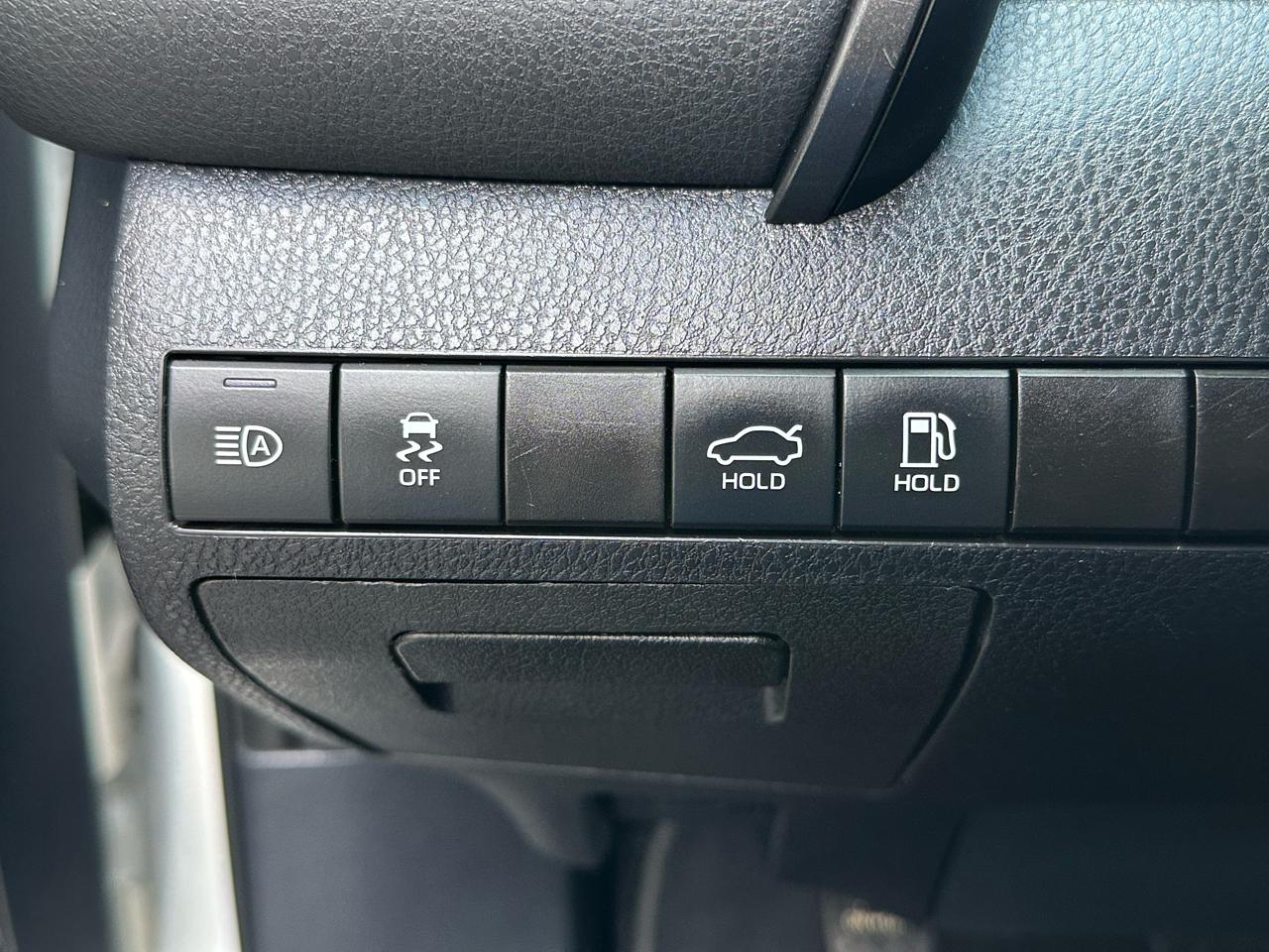 Toyota Camry SE Auto (Natl) 2023
