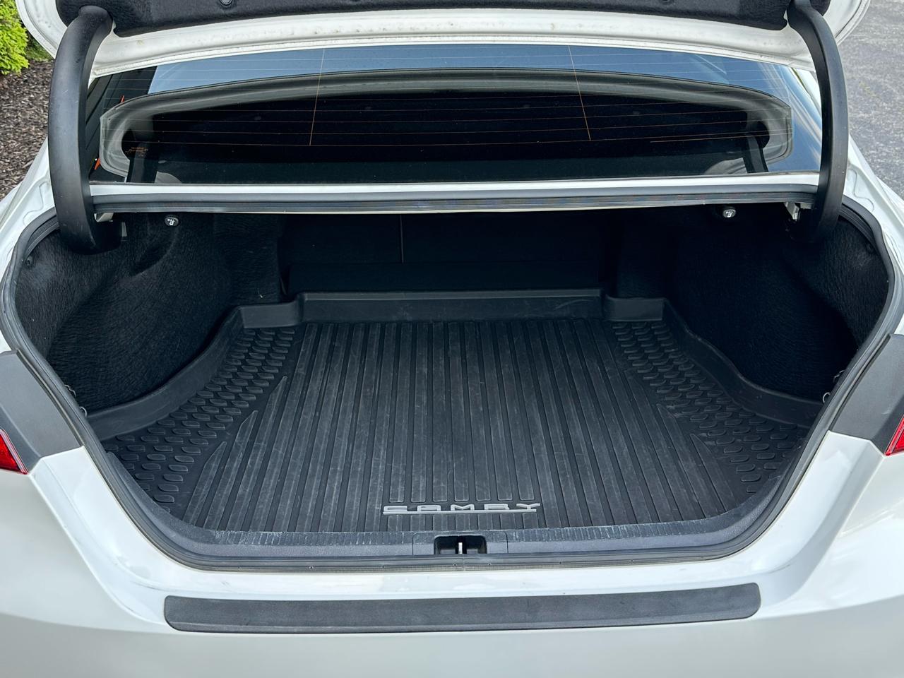 Toyota Camry SE Auto (Natl) 2023