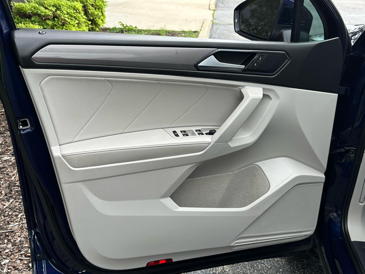 Volkswagen Tiguan 2.0T SE FWD 2023