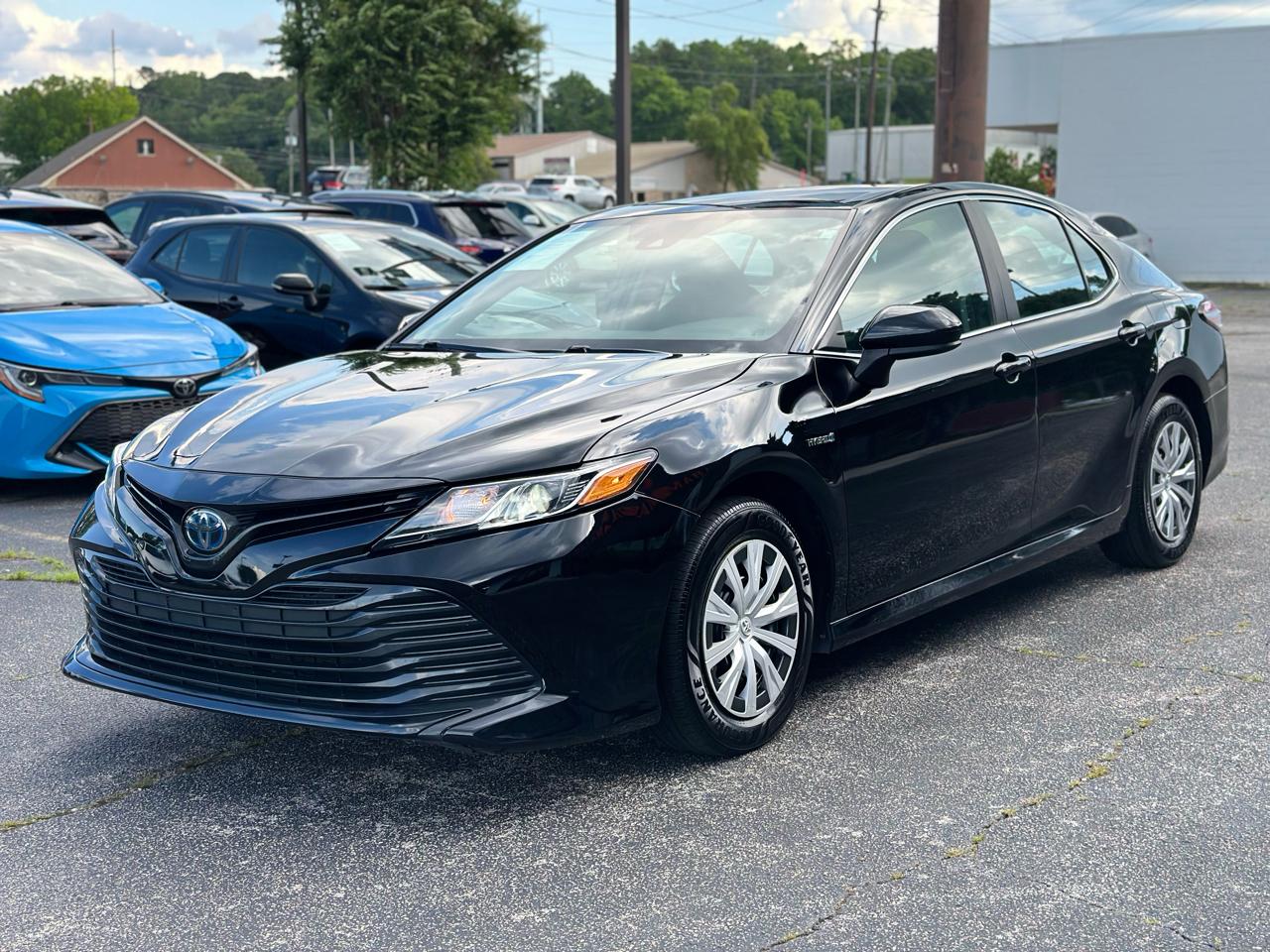 Toyota Camry Hybrid LE CVT (Natl) 2020