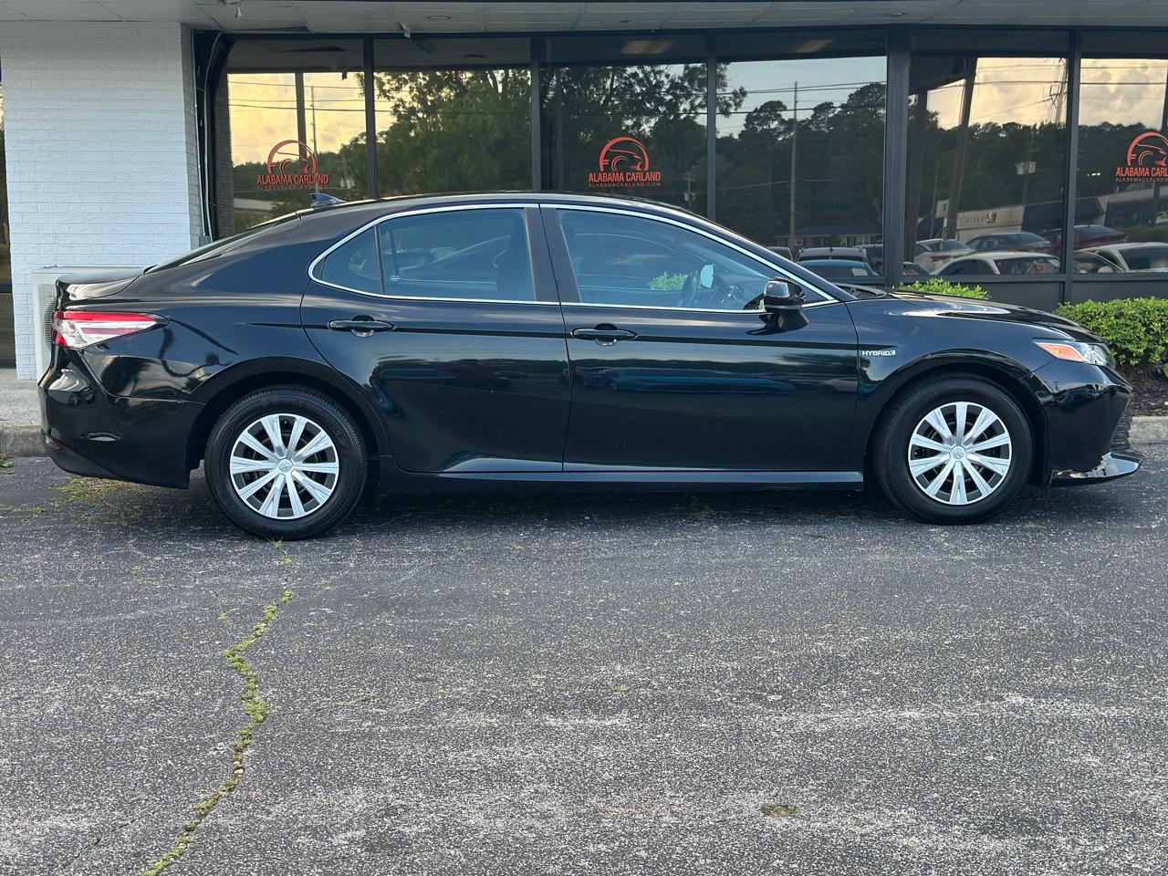 Toyota Camry Hybrid LE CVT (Natl) 2020