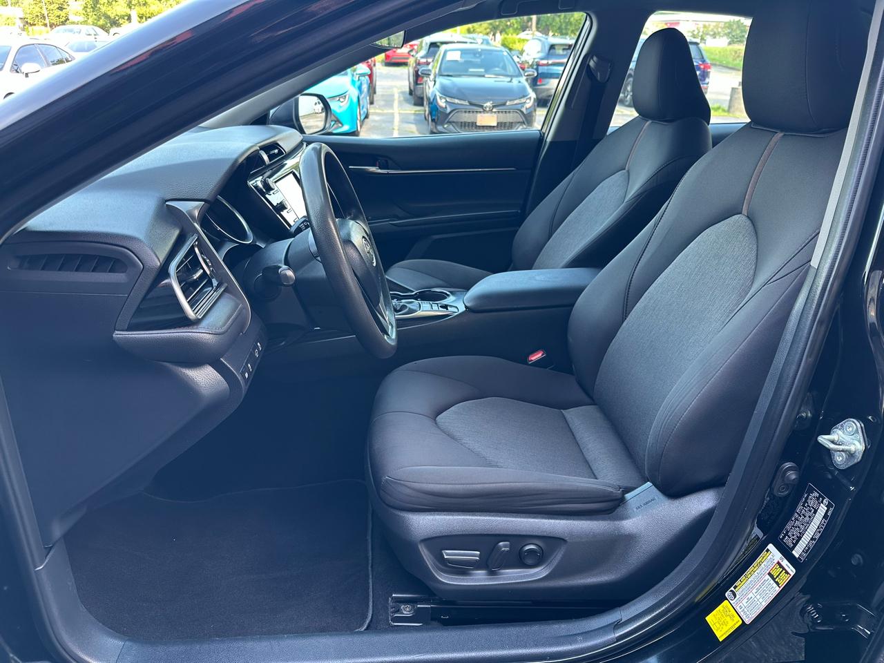 Toyota Camry Hybrid LE CVT (Natl) 2020
