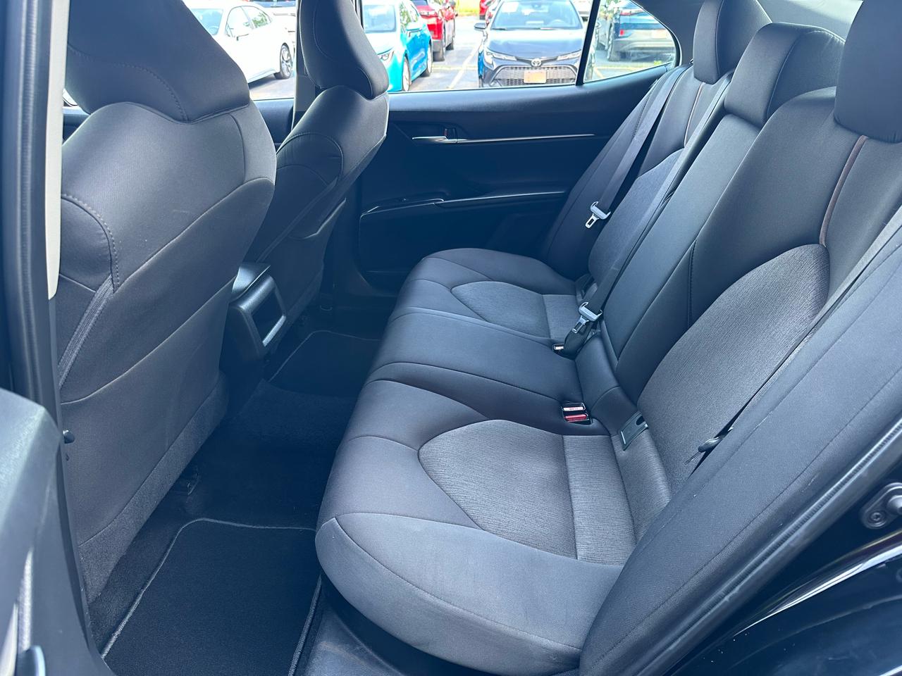 Toyota Camry Hybrid LE CVT (Natl) 2020