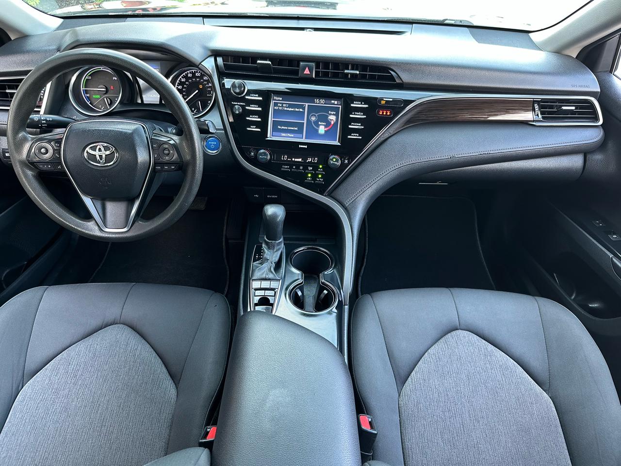 Toyota Camry Hybrid LE CVT (Natl) 2020
