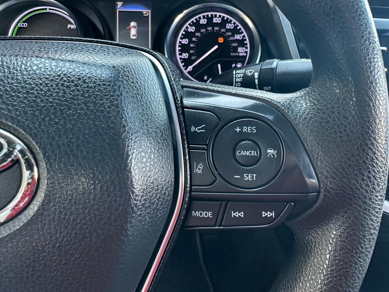 Toyota Camry Hybrid LE CVT (Natl) 2020