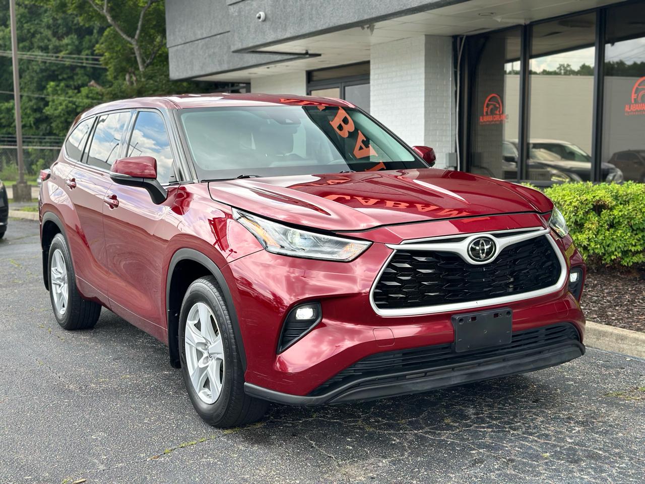 Toyota Highlander LE FWD (Natl) 2021