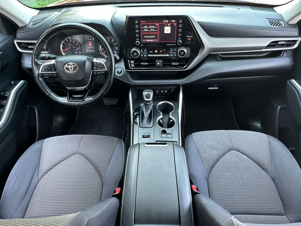 Toyota Highlander LE FWD (Natl) 2021