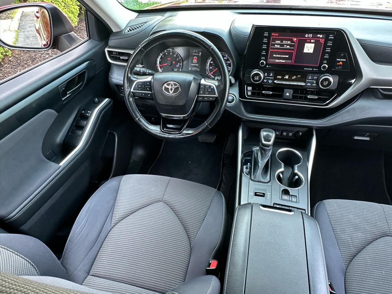 Toyota Highlander LE FWD (Natl) 2021