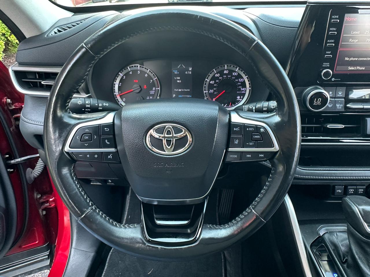 Toyota Highlander LE FWD (Natl) 2021