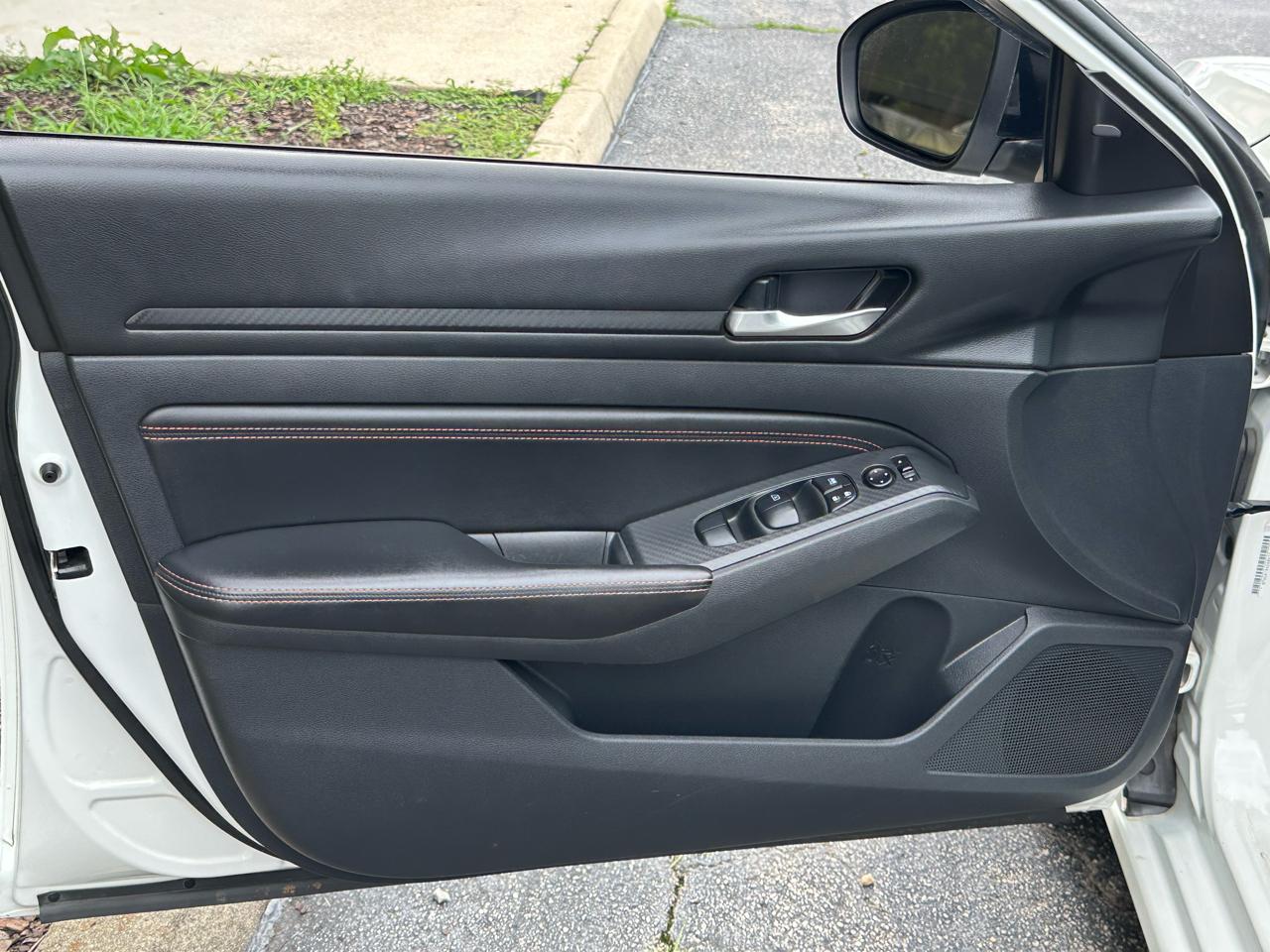 Nissan Altima 2.5 SR Sedan 2019